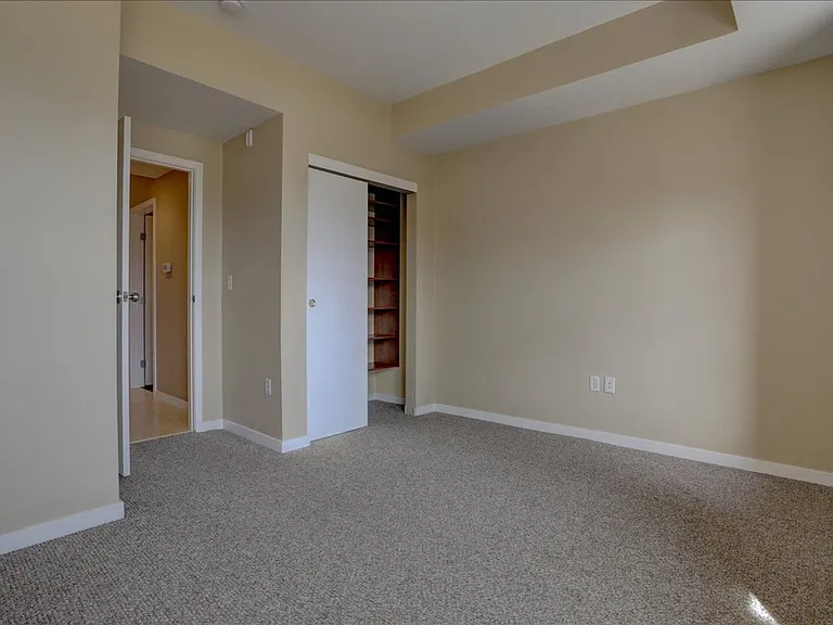 4520 Broadway #206 — Photo 14