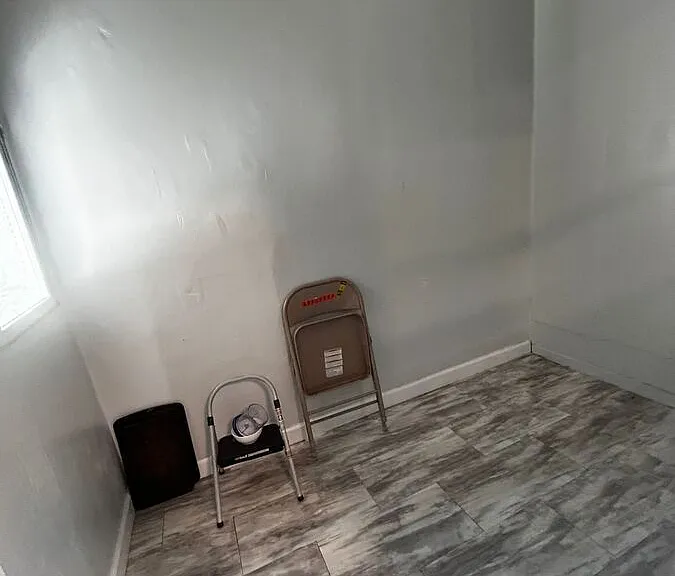 112 Maple St — Photo 2