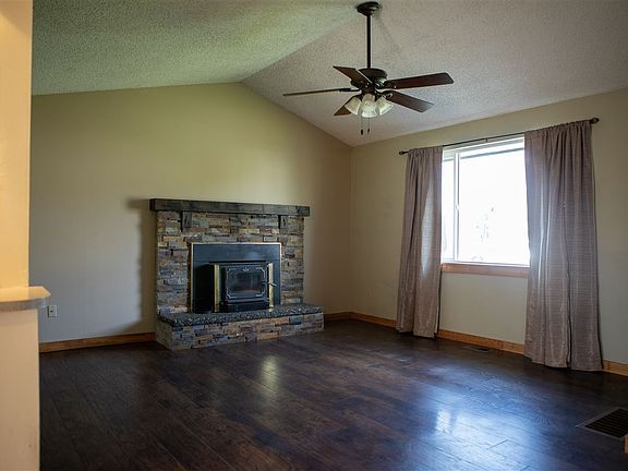 5th image of 4210 E Jackson Ave