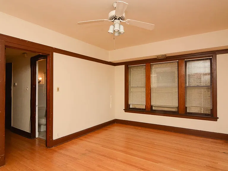 1309 W Newport Ave #2C — Photo 5