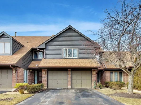 654 Picardy Cir, Northbrook, IL 60062