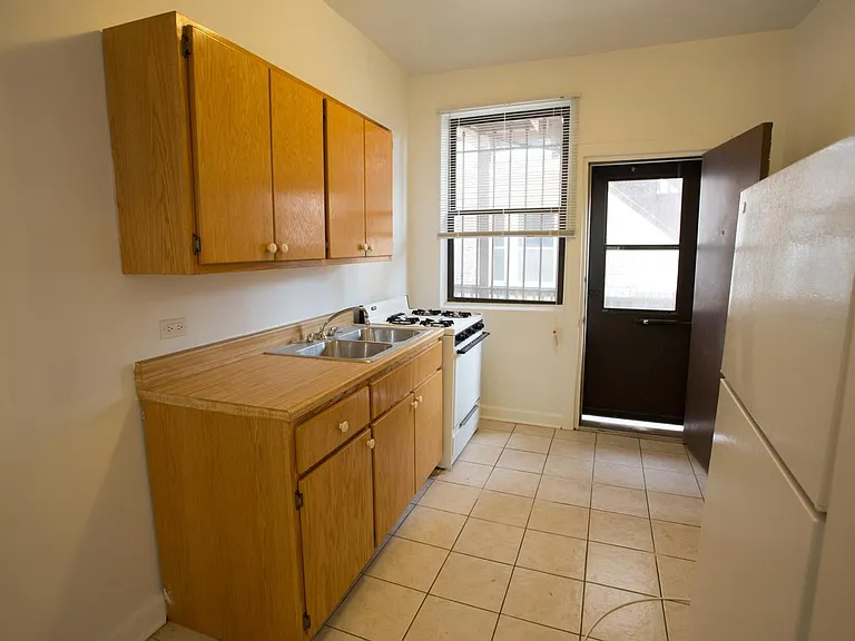 5416 S. Woodlawn Avenue — Photo 36