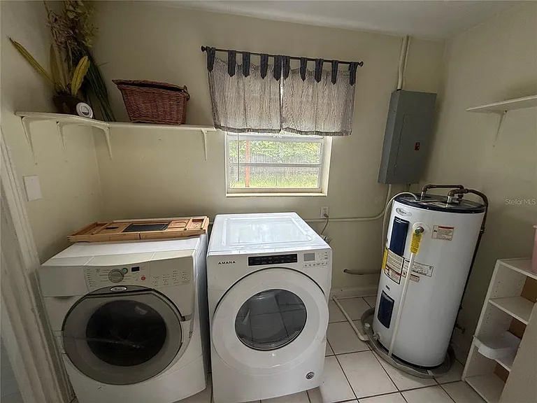 313 NW 34th Dr — Photo 13