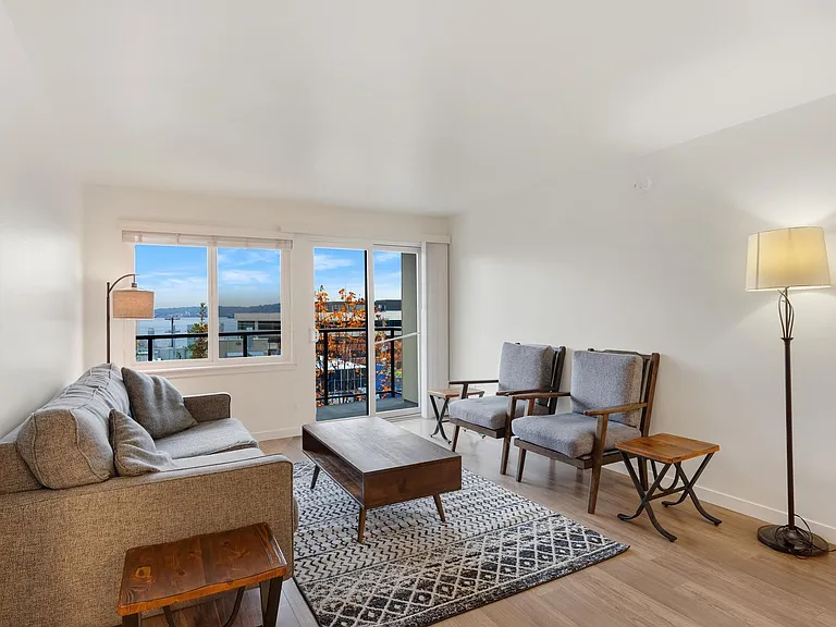 The Puget Vista Apartments — Photo 16