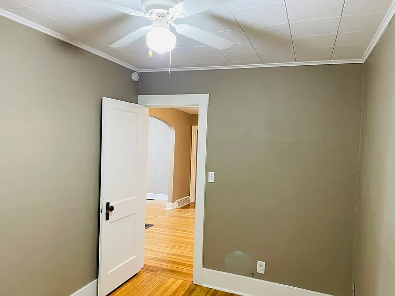 440 Lewis Ave — Photo 11