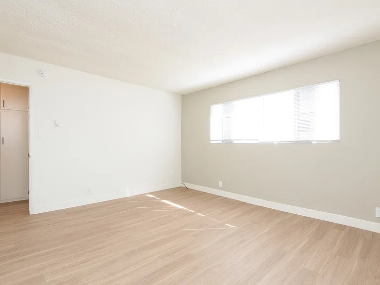 1829 Corinth Ave #5 — Photo 7