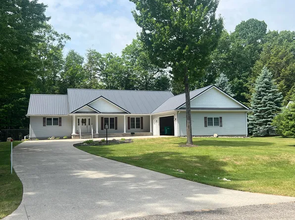 131 Indian Oaks Trl, Prudenville, MI 48651