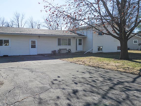 2nd image of 7 Birch Ln