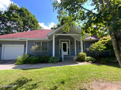 11 Prospect Hill Rd APT 1, Stockbridge, MA, 01262