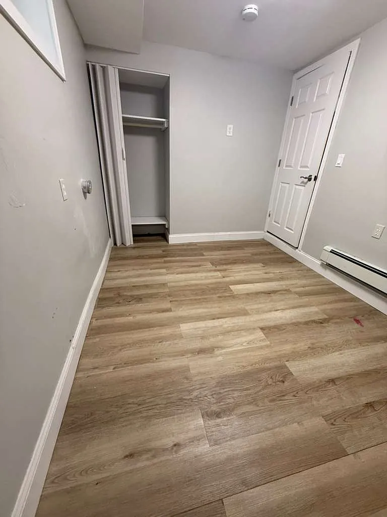 49 Linden St — Photo 3