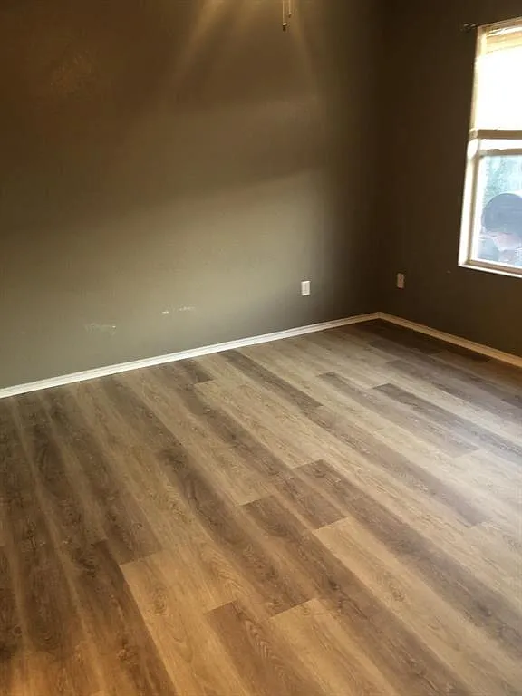 3 bed, 2.0 bath, 1424 sqft, $1,700 — Photo 2