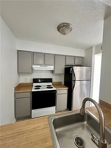 2 bed, 1.5 bath, 1152 sqft, $1,200 — Photo 4