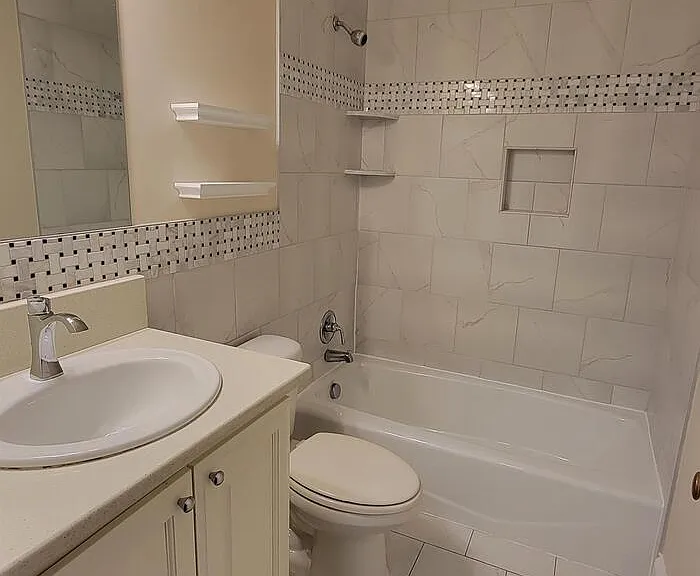 2306 Marion St #1 — Photo 7