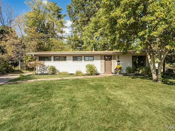 1654 Liggett Ct, Saint Louis, MO 63126