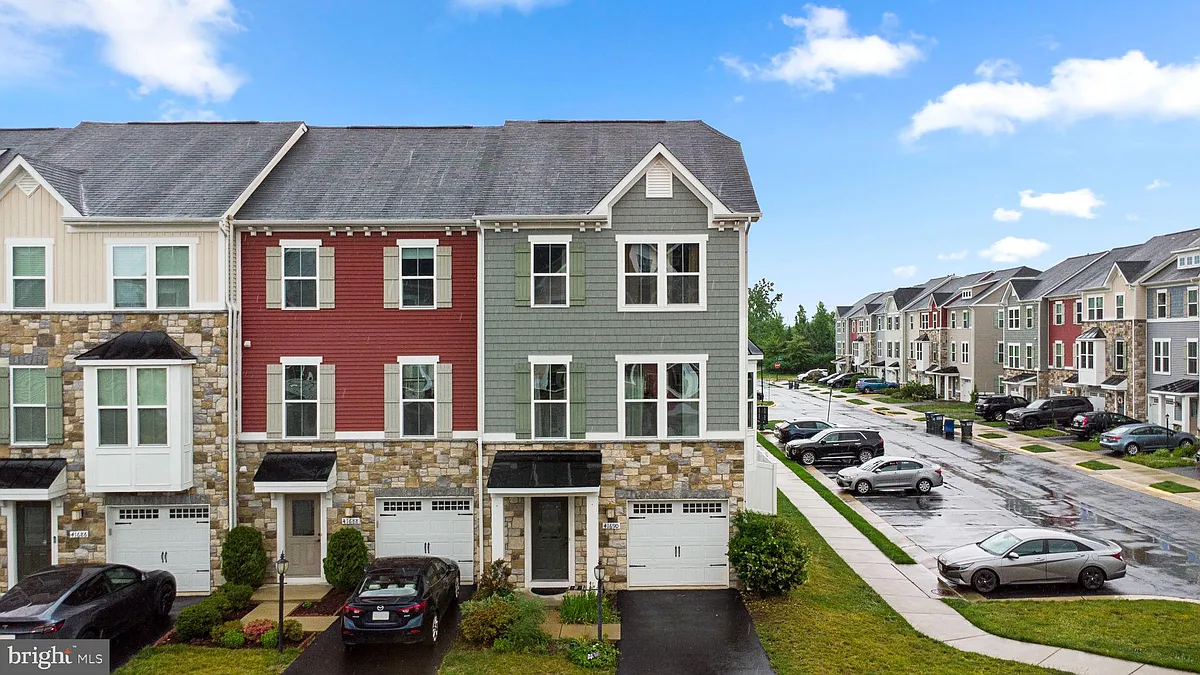 Building Photo - 41690 McMonagle Sq