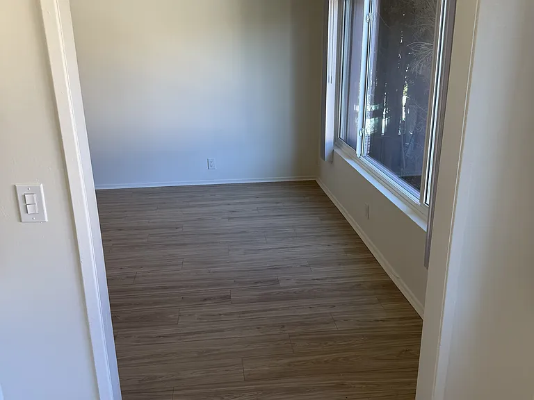 4310 Ventura Cyn Ave — Photo 13