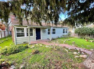 934 Fountain Ave, Pacific Grove, CA 93950