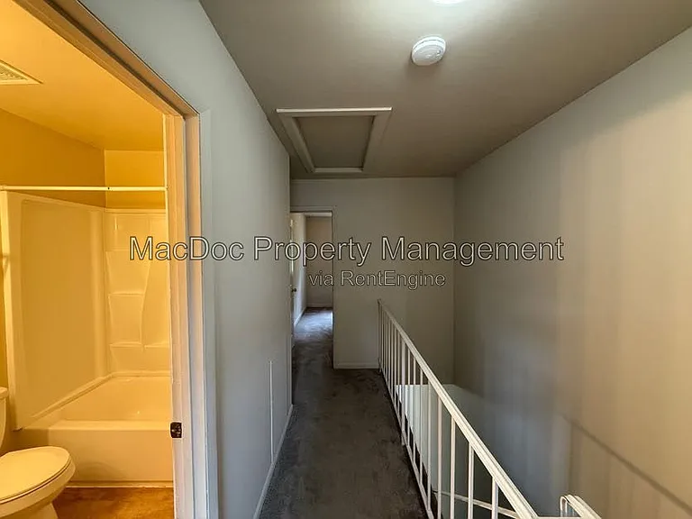 14611 Earlham Ct — Photo 17