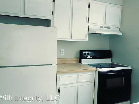 4th image of 3217 Nekoma Ln APT B