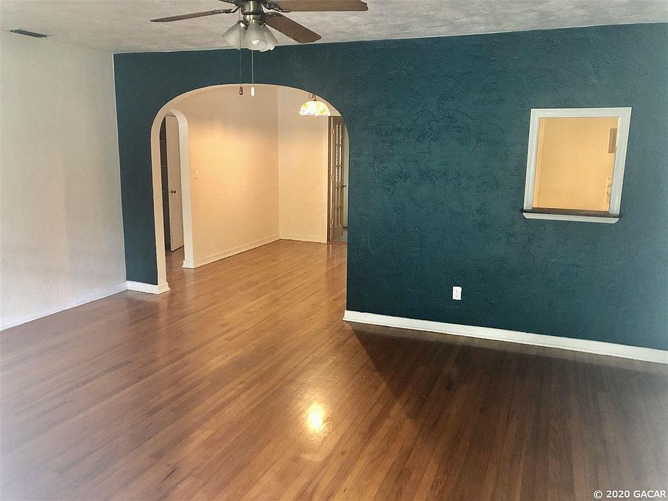 1st image of 805 NE 9th St #B