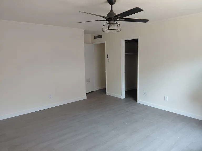3314 Excalibur Cir — Photo 4