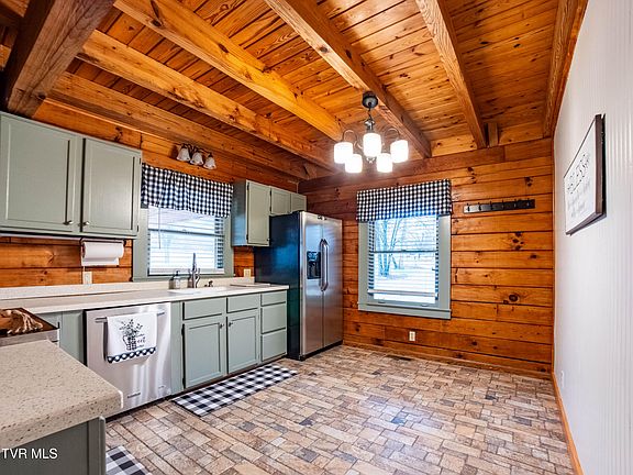 14th image of this home