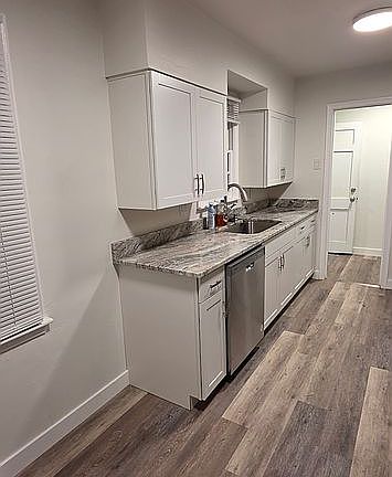 3rd image of 4454 Dunn Ave