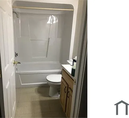 2 bed, 1000 sqft, $1,700 — Photo 3