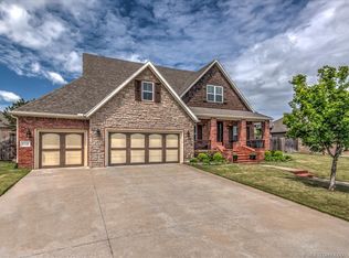 5710 Nottingham Dr, Bartlesville, OK 74006