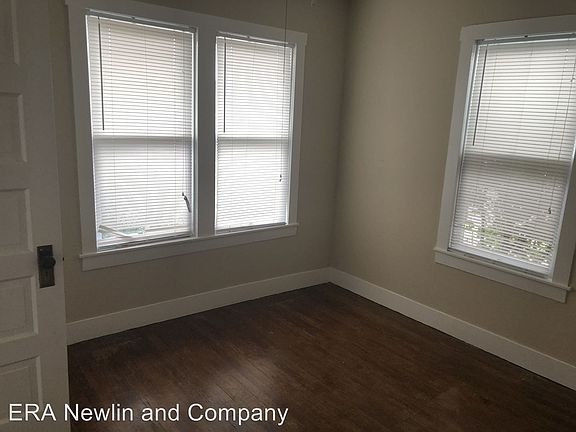 4th image of 1709 S Van Buren St
