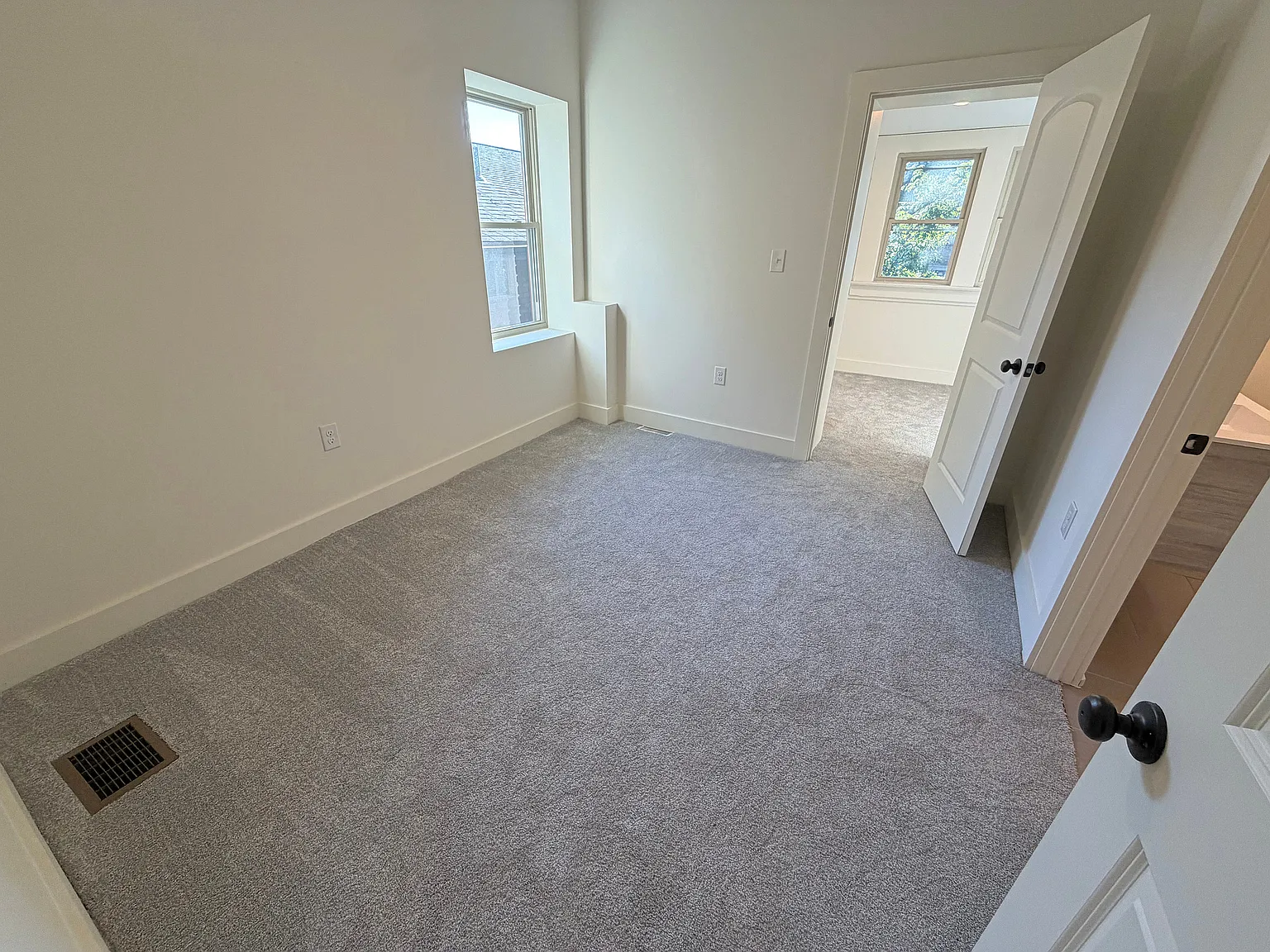 39 Auburn Ave — Photo 4