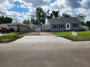 1060 18th St, Marion, IA 52302