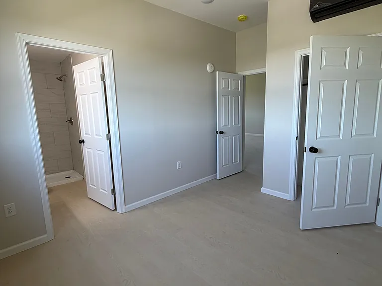 3900 Roland Ave — Photo 21