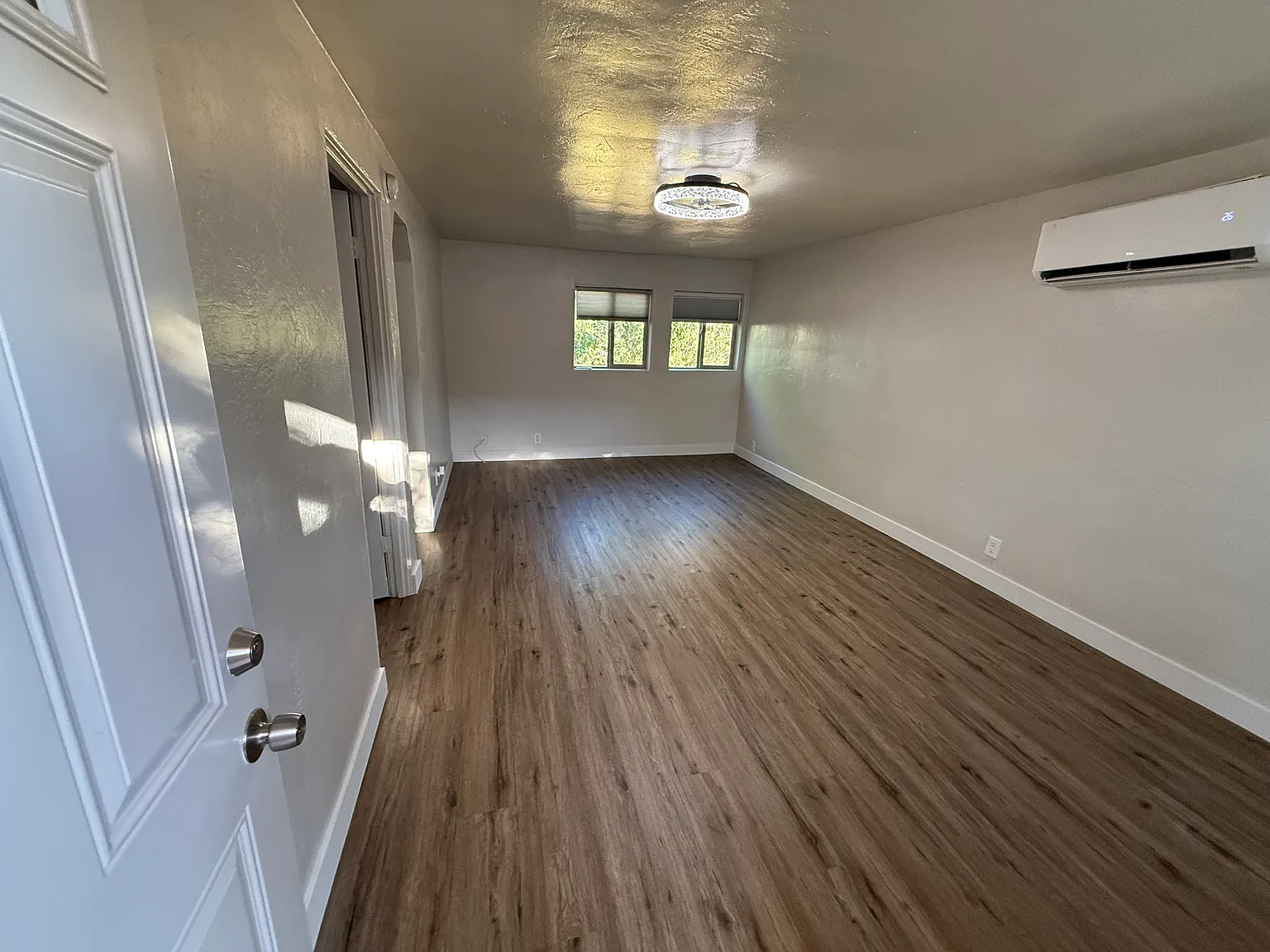 1 bed, 550 sqft, $1,200 — Photo 4