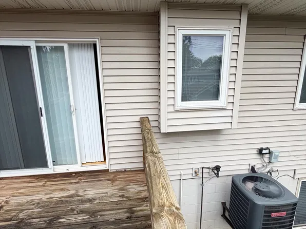 9229 Blondo St, Omaha, NE 68134