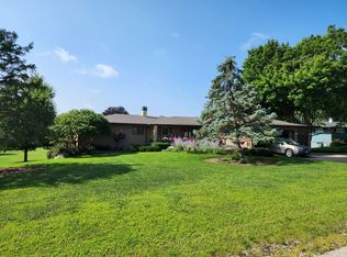 3705 W Saint Paul Ave, McHenry, IL 60050