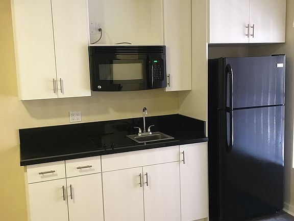 5th image of 814 S Hobart Blvd APT 305