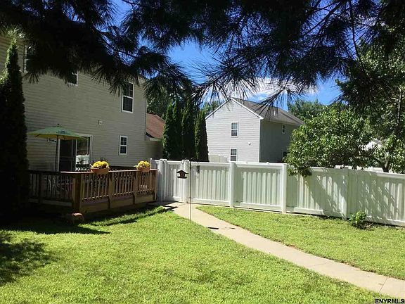 3rd image of 43 Peachtree Ln