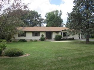 4145 Cherokee Dr, Brookfield, WI 53045