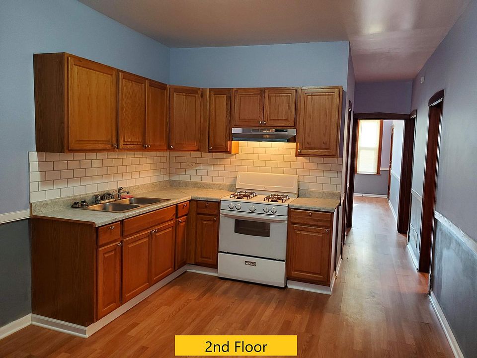 1st image of 4513 S Whipple St #2