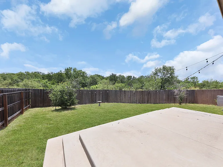 606 Bean Bnd — Photo 28