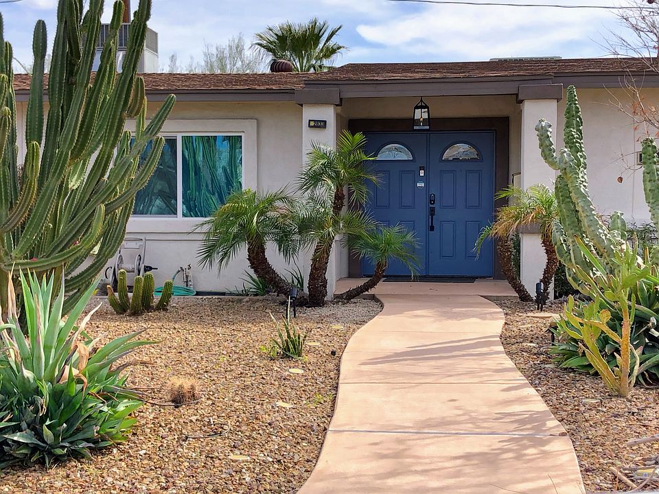 Front Entryway