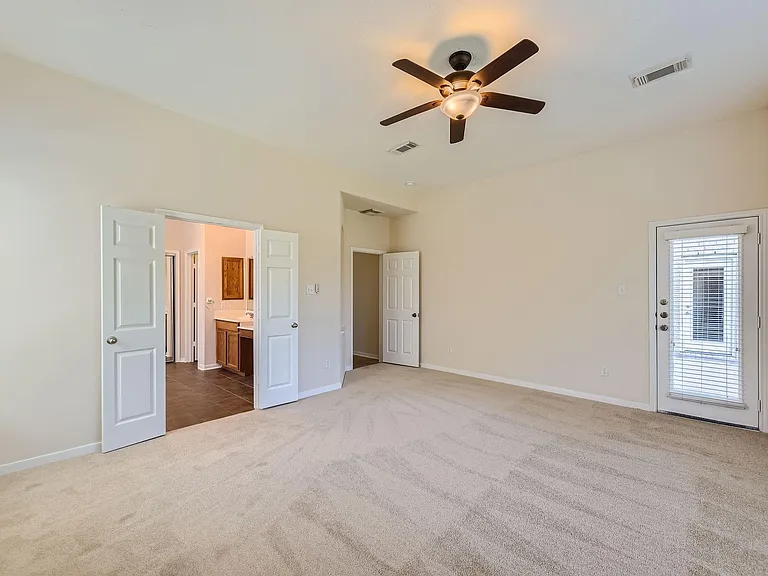 1907 Silver Brook Ln — Photo 15