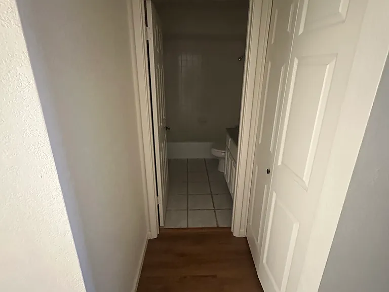 Upstairs full bathroom & linen closet