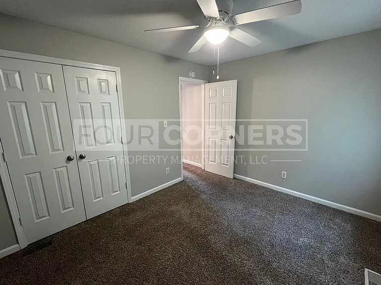 1336 E Main St #G — Photo 4