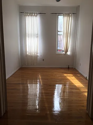 Rented by Grand & Co. | media 5