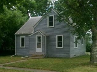 401 1st St SW, Winnebago, MN 56098