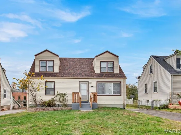 9822 Zykan Dr, Saint Louis, MO 63114