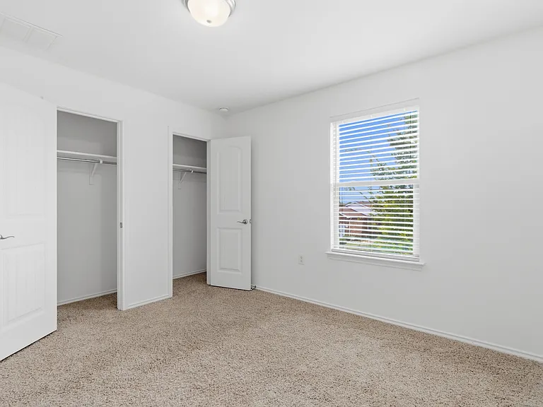 11200 Drumellan St — Photo 47