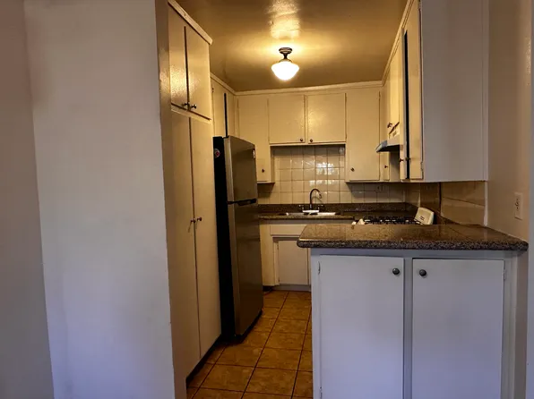 1401 N Kingsley Dr, Los Angeles, CA 90027